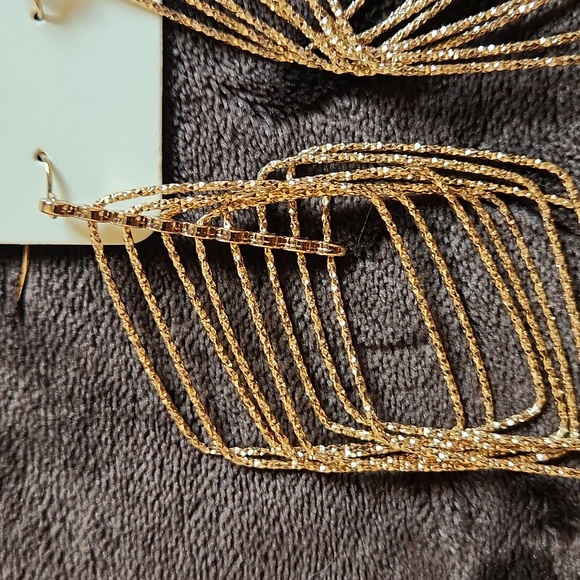 NWT Lovisa Fashion earrings faux gold dangle shimmer sparkle 4" long - Picture 2 of 10